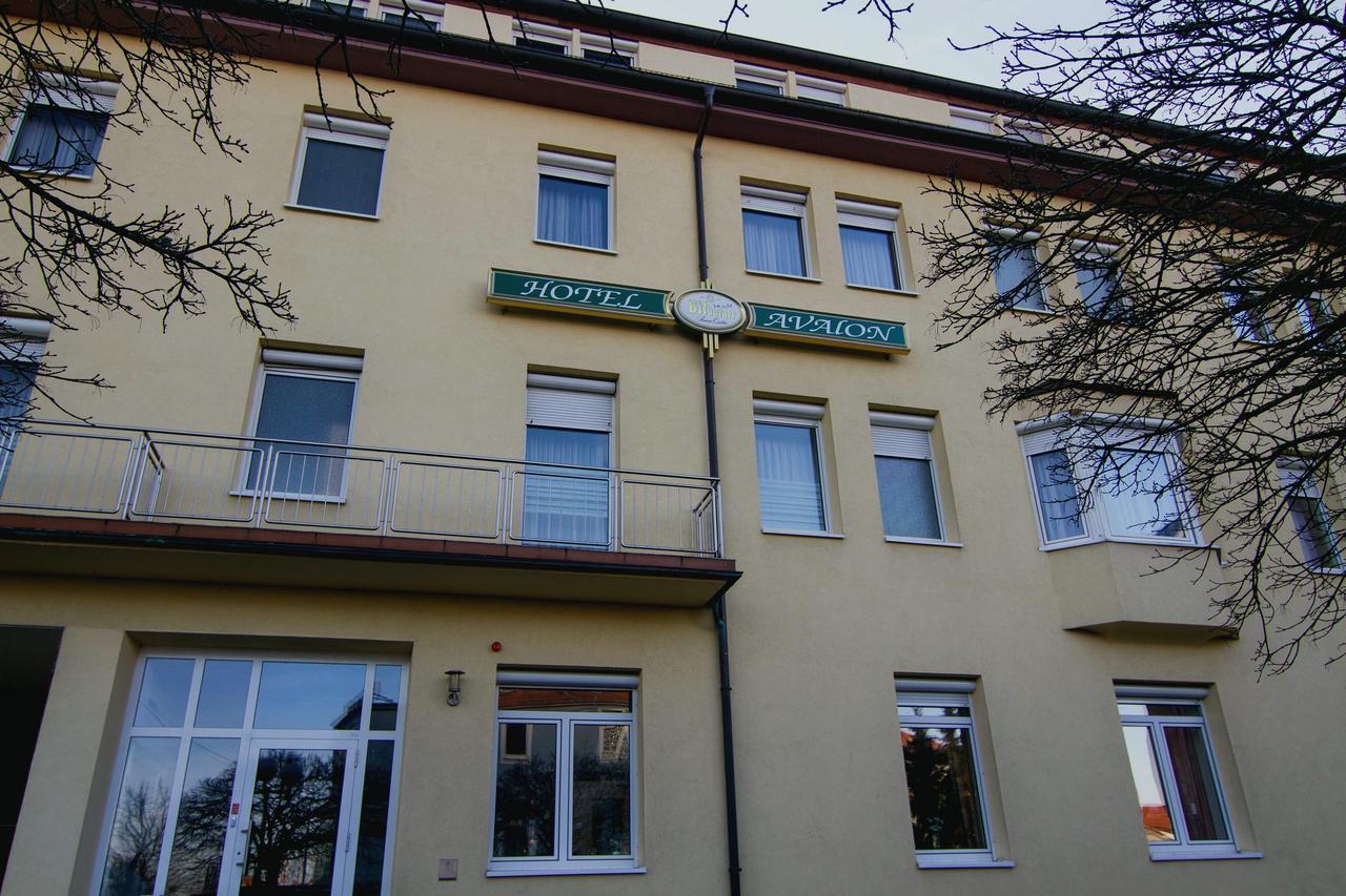 Hotel Avalon Ландштуль Екстер'єр фото