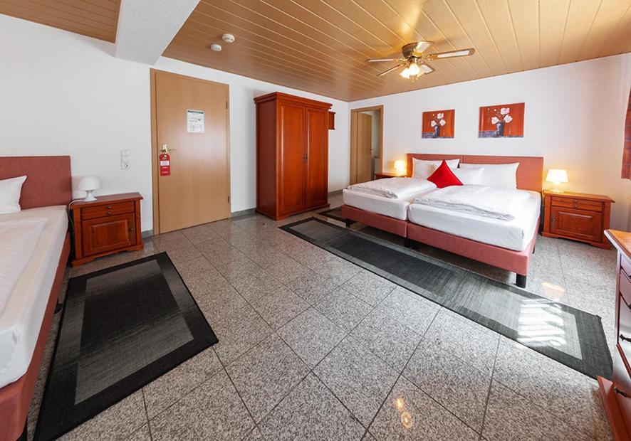 Hotel Avalon Ландштуль Екстер'єр фото