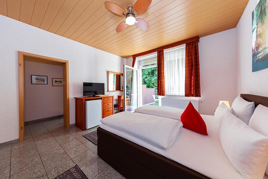 Hotel Avalon Ландштуль Екстер'єр фото